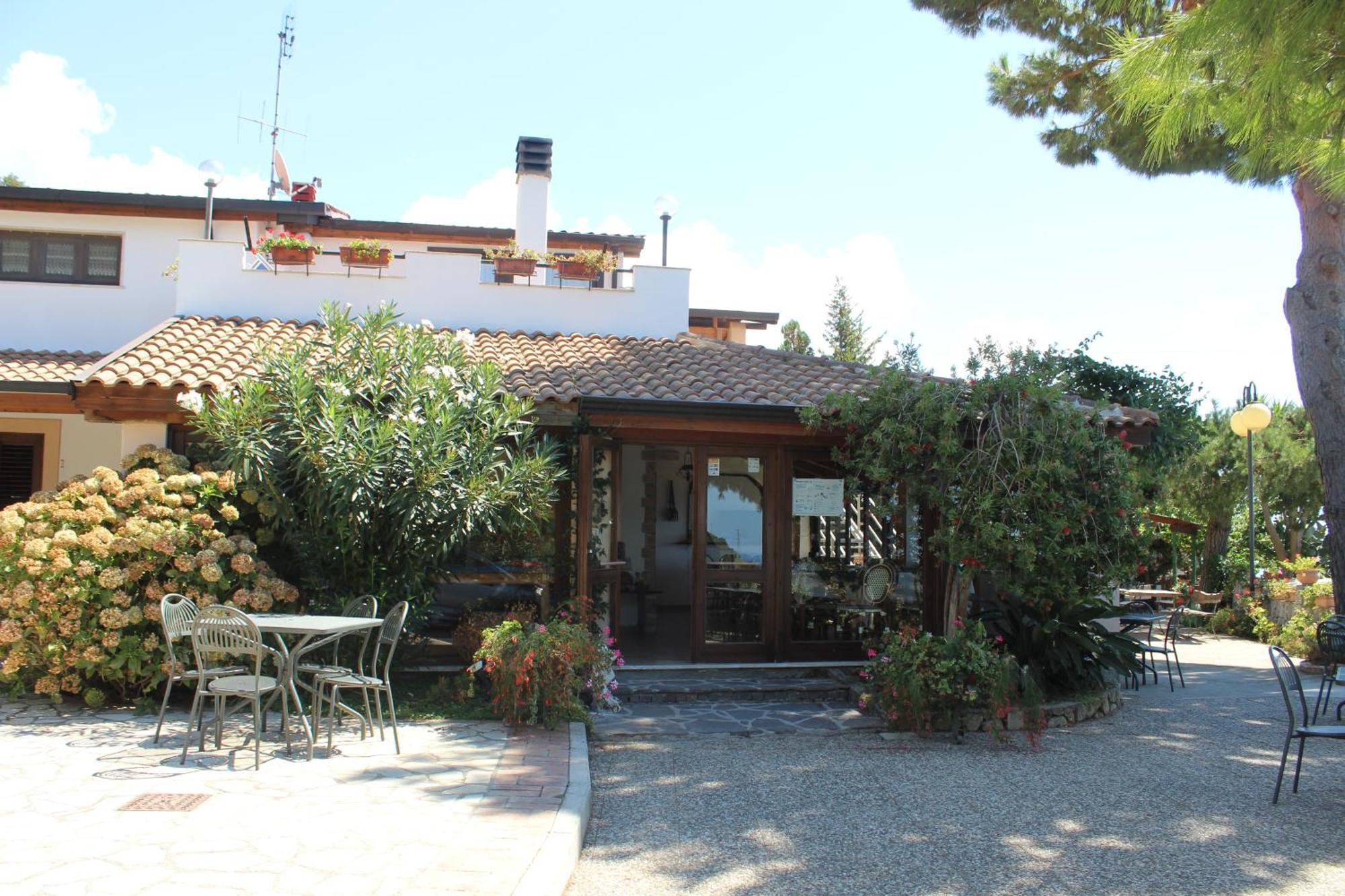 Villa Incanto B&B Каприоли Экстерьер фото